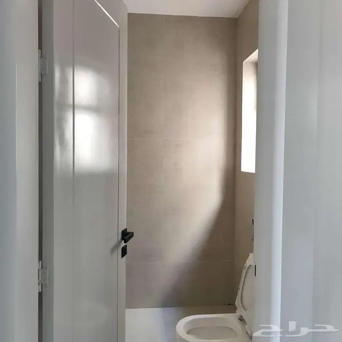 للايجار شقة عزاب حي القادسية بسعر 2500شهريا   عرض رقم 1441 H 2