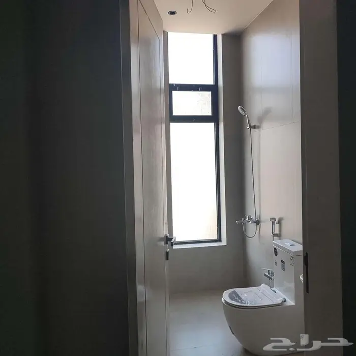 للايجار شقة عزاب حي القادسية بسعر 2500شهريا   عرض رقم 1440H 1