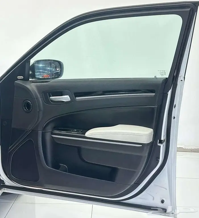 كرايزلر C300 2021 22