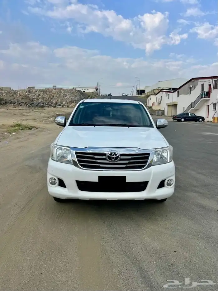 هايلوكس 2015 مخزن شبه جديد فل كامل سعودي GLX مشروط وكاله 0