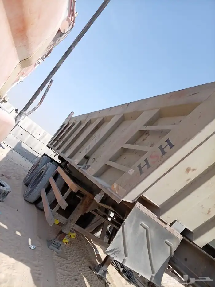 صندوق قلاب للبيع نظيف 0