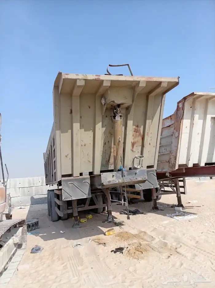 صندوق قلاب للبيع نظيف 1