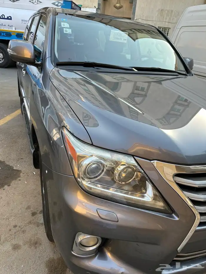 لكزس LX570فل كامل 2012 27