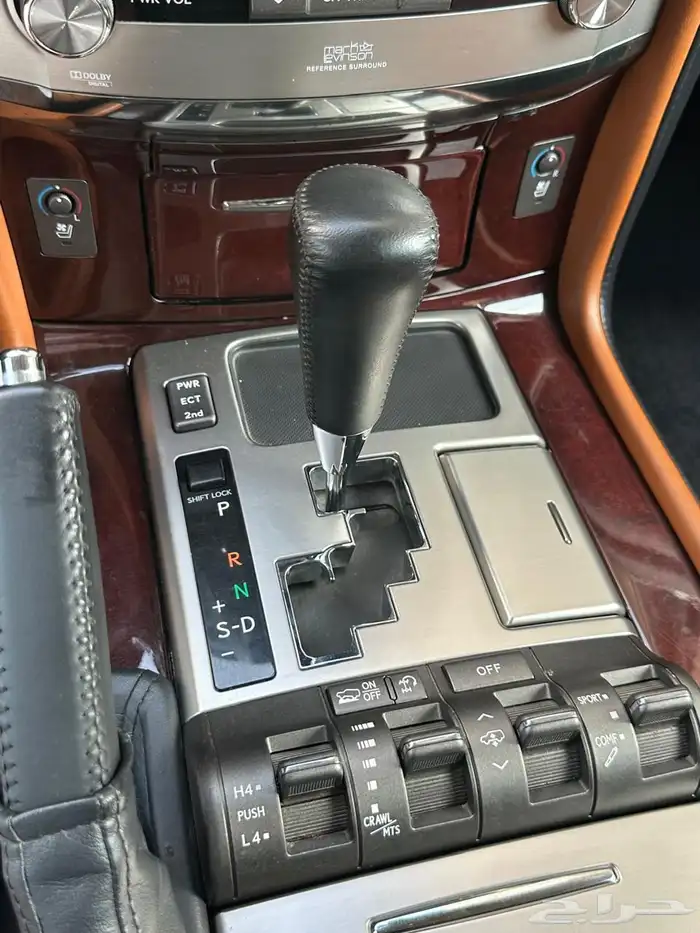 لكزس LX570فل كامل 2012 18