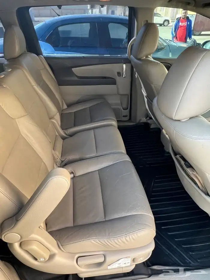 هوندا اوديسي موديل 2015 للبيع 10