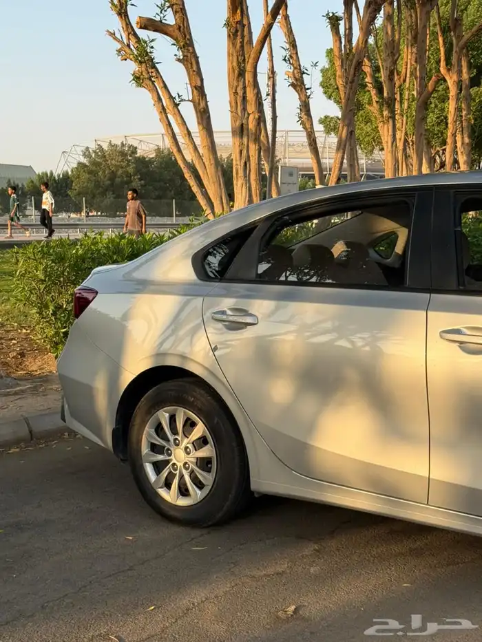 كيا سيراتو 2024 استاندر كالجديد 8