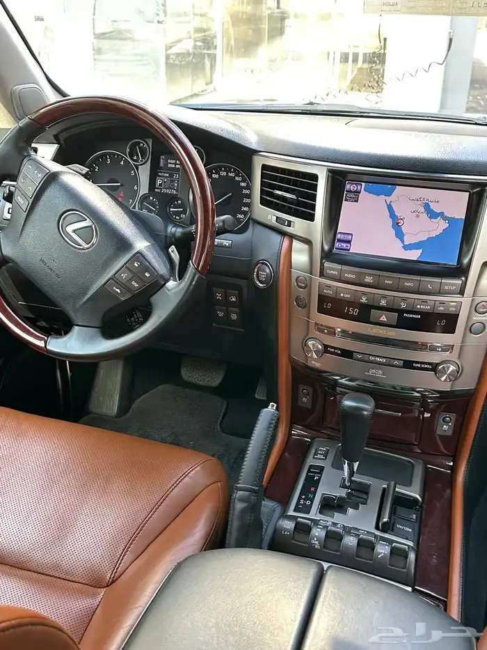 لكزس LX570فل كامل 2012 49