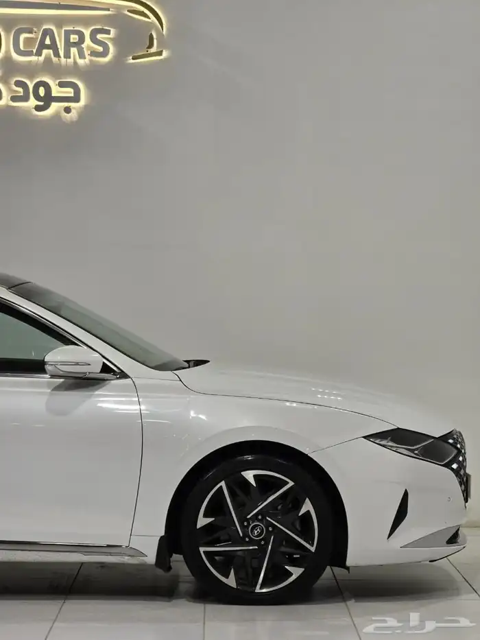 هونداي أزيرا موديل 2023 بحالة الوكالة 6