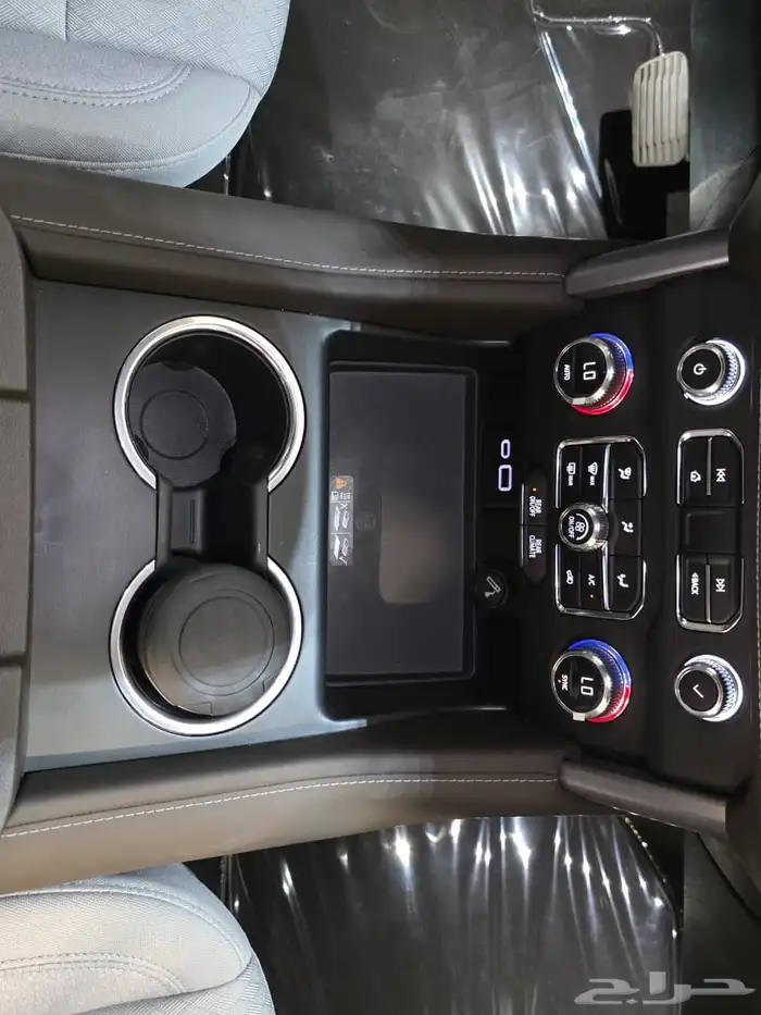 يوكن قصير 2024 SLT وكالة 14