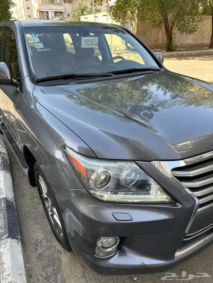 لكزس LX570فل كامل 2012 7