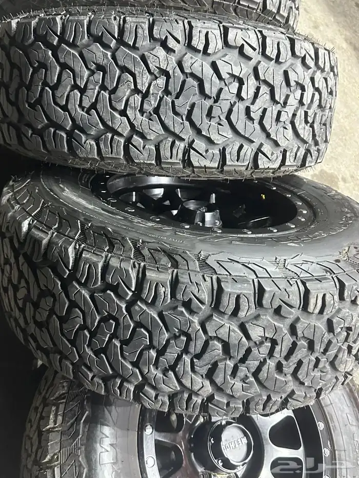 جنوط ميثود 6 مسمار مع كفرات نص حجري مقاس 17 27