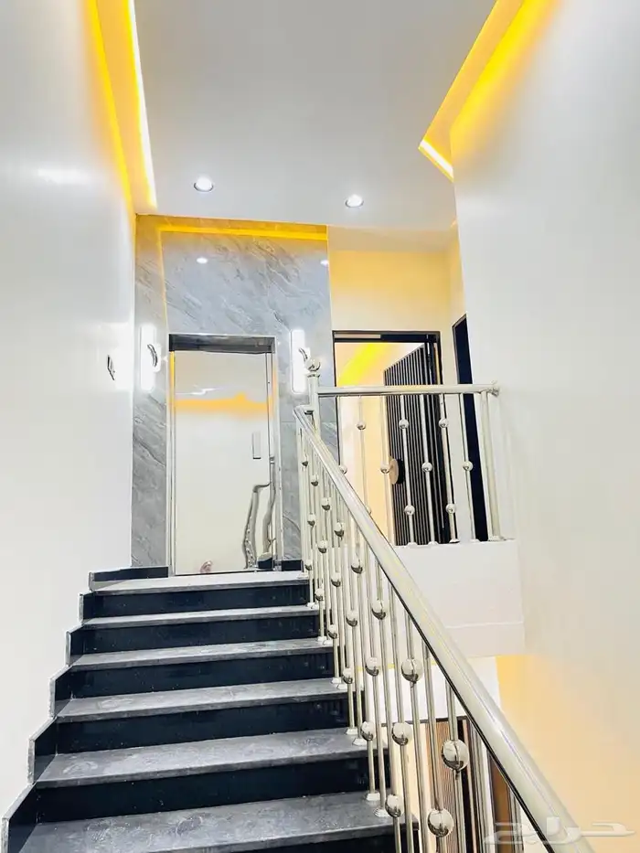 للبيع روف علوي مع ملحق با الخميس موقع مميز جدا من 650 الف 21