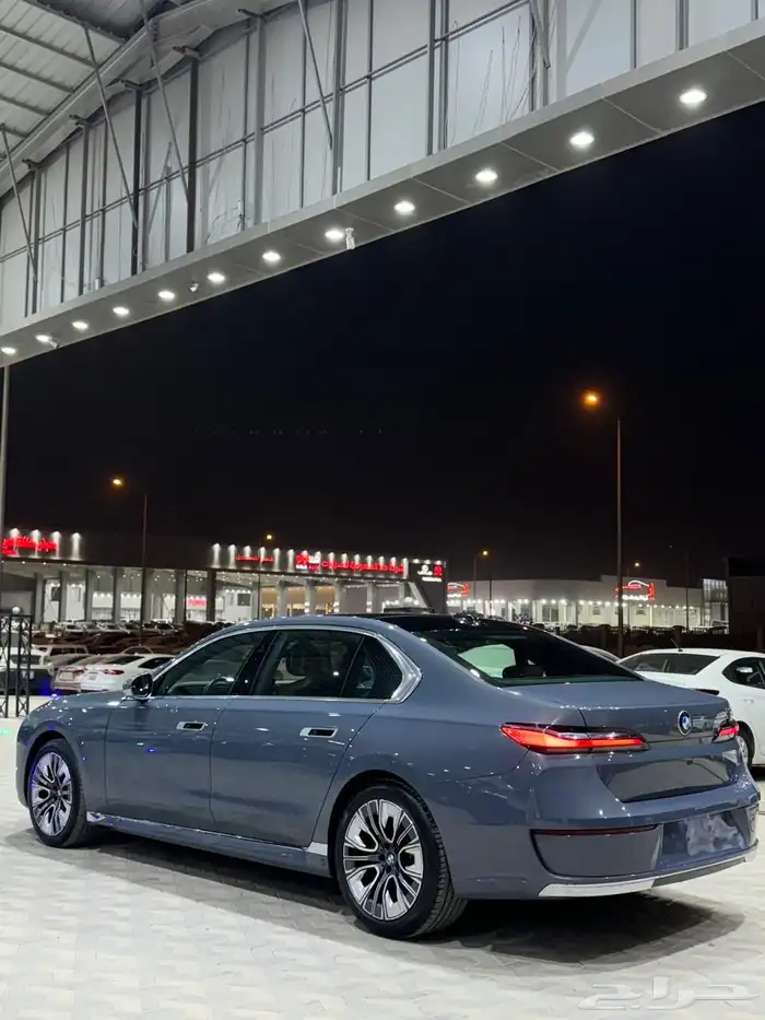 بي ام دبليو 735 2023 اسعار مناسبة فل ناغي كامل تحت الضمان 7