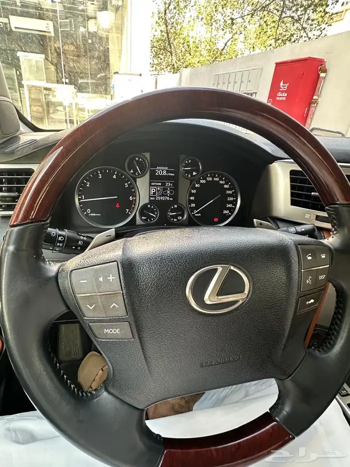 لكزس LX570فل كامل 2012 59