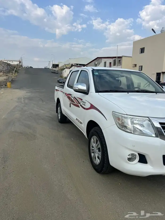 هايلوكس 2015 مخزن شبه جديد فل كامل سعودي GLX مشروط وكاله 2