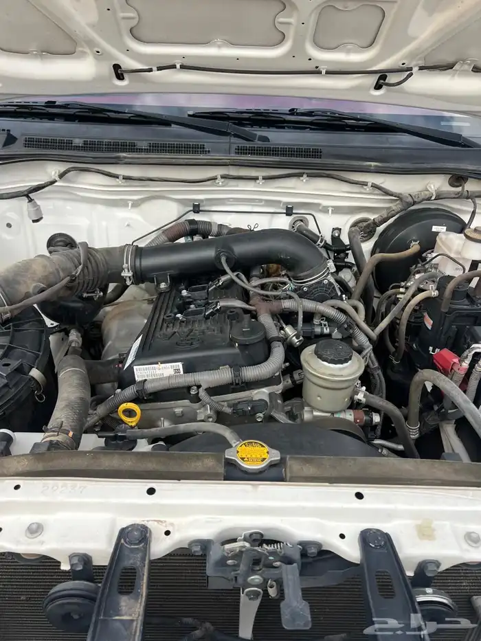 هايلوكس 2015 مخزن شبه جديد فل كامل سعودي GLX مشروط وكاله 8