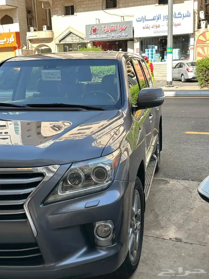 لكزس LX570فل كامل 2012 25