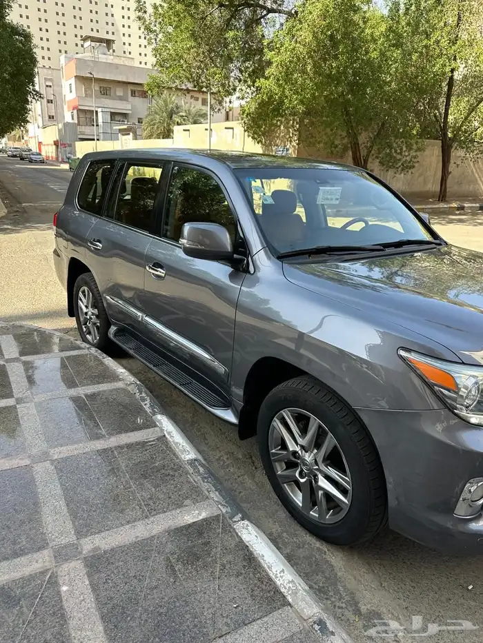 لكزس LX570فل كامل 2012 3