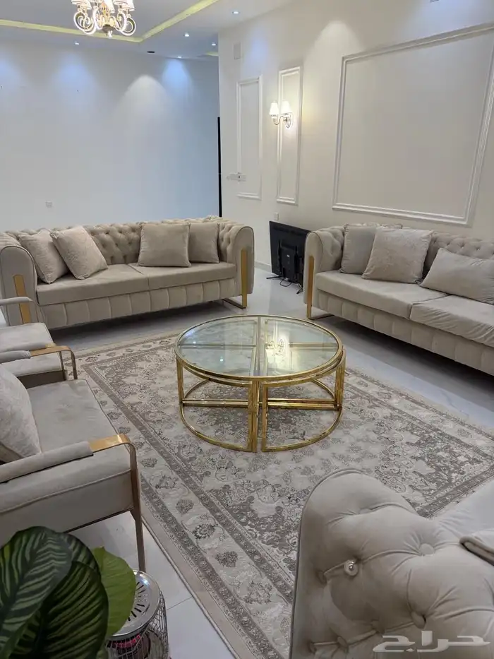 أثاث منزلي شبه الجديد 1