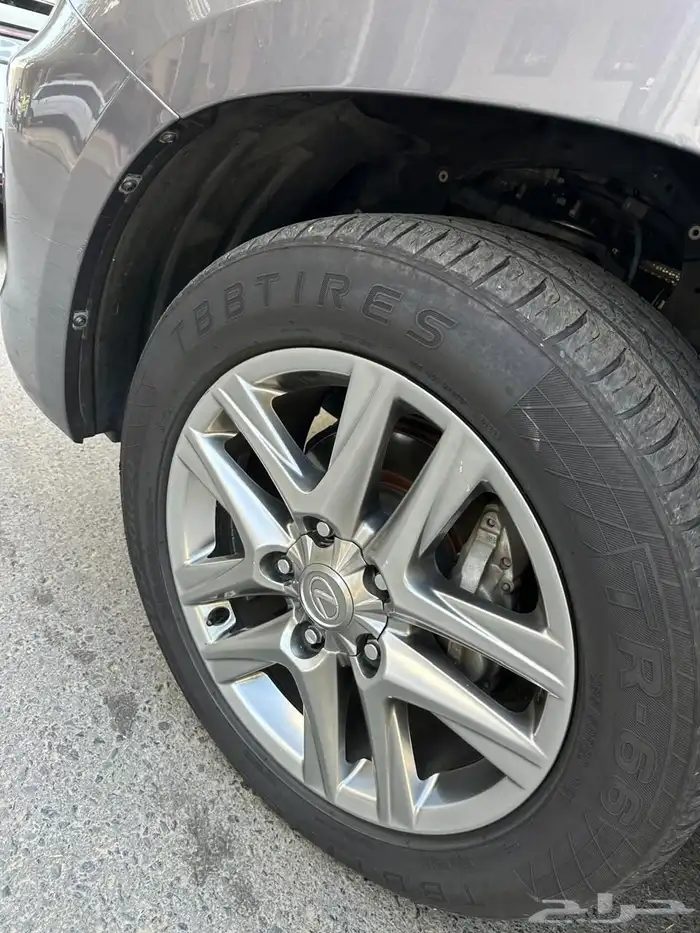 لكزس LX570فل كامل 2012 16