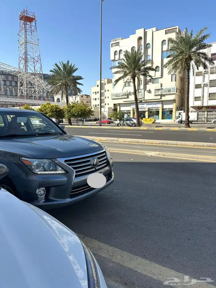 لكزس LX570فل كامل 2012 33