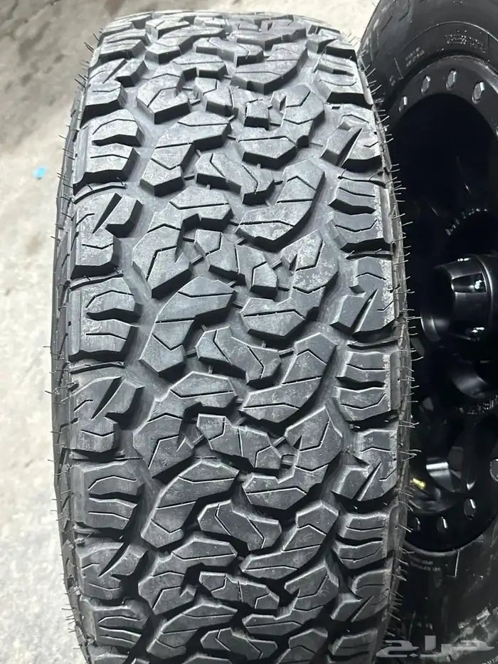 جنوط ميثود 6 مسمار مع كفرات نص حجري مقاس 17 18