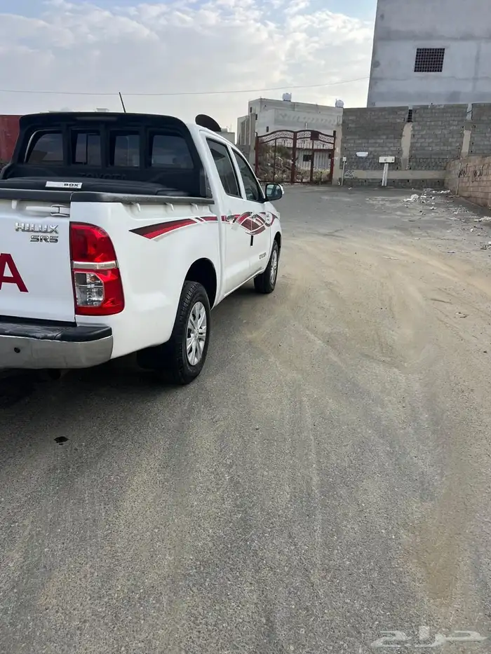 هايلوكس 2015 مخزن شبه جديد فل كامل سعودي GLX مشروط وكاله 5