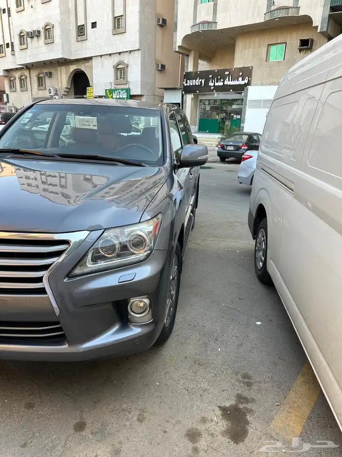 لكزس LX570فل كامل 2012 24