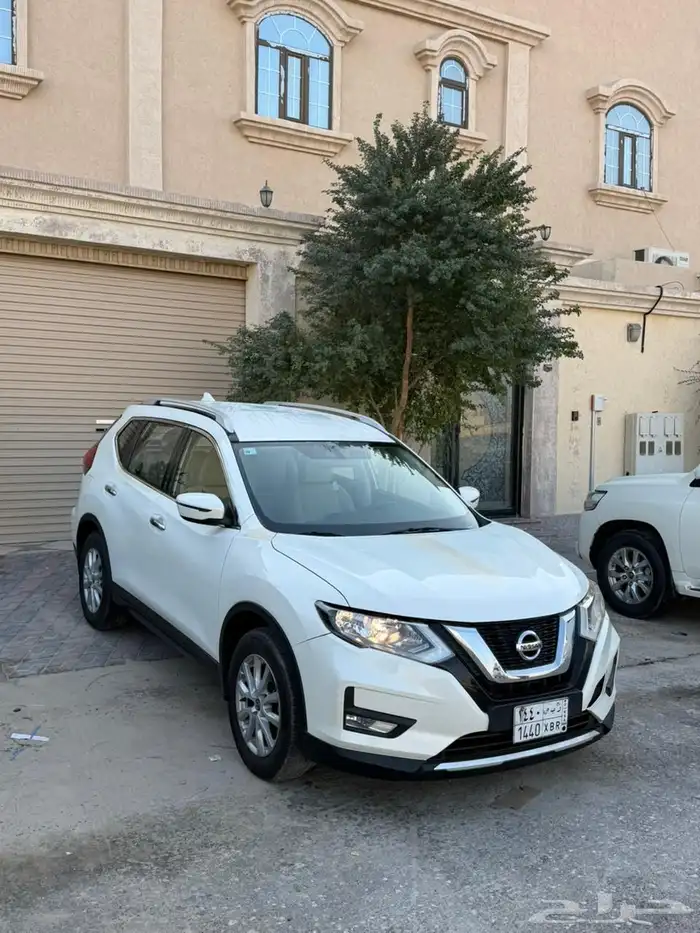 اكس تريل 2022 5 مقاعد 2