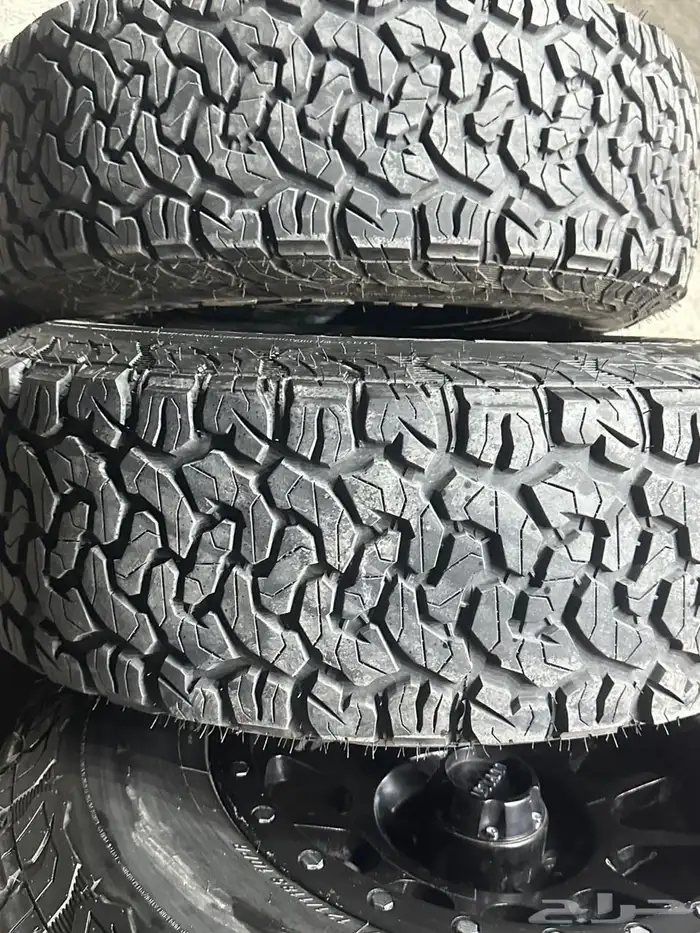 جنوط ميثود 6 مسمار مع كفرات نص حجري مقاس 17 11