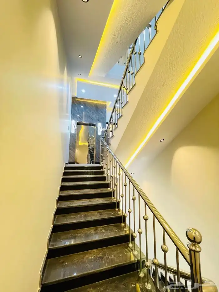 للبيع روف علوي مع ملحق با الخميس موقع مميز جدا من 650 الف 3