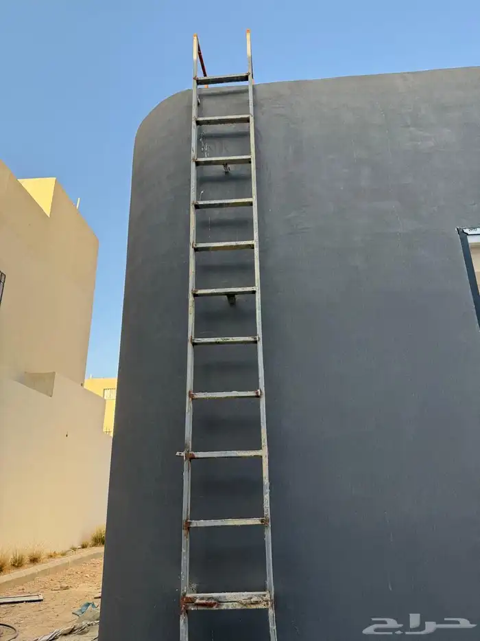 محل درايف ثرو مع جلسات خارجيه وداخليه للايجار السنوي 4