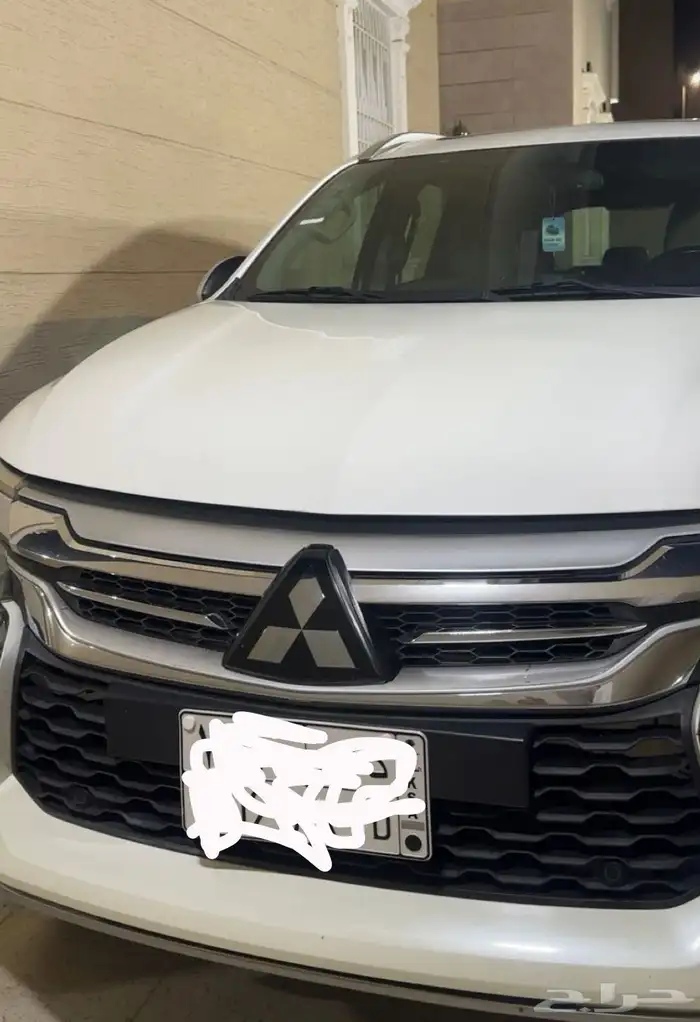 ميتسوبيشي مونتيرو 2018 11