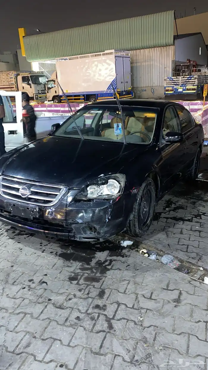 سيارة للبيع التيم نيسان  2006 3