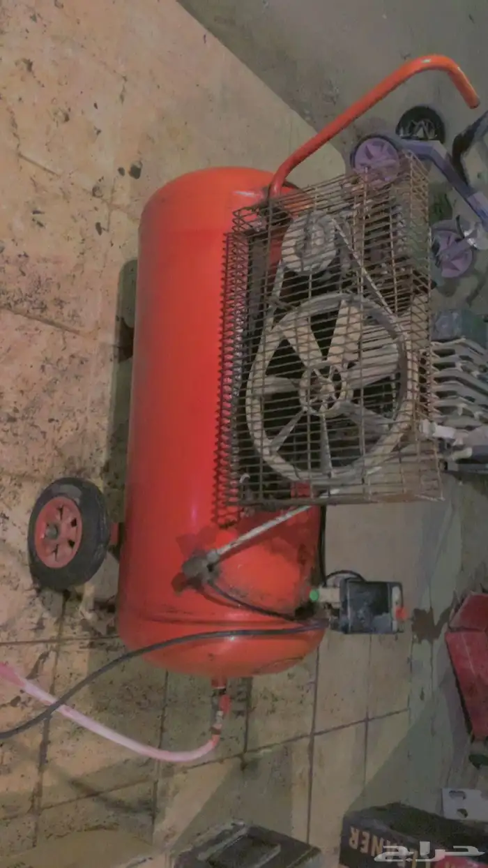 كمبروسر هواء إيطالي 100 لتر   يحتاج تنظيف وصيانه بسيطة 4