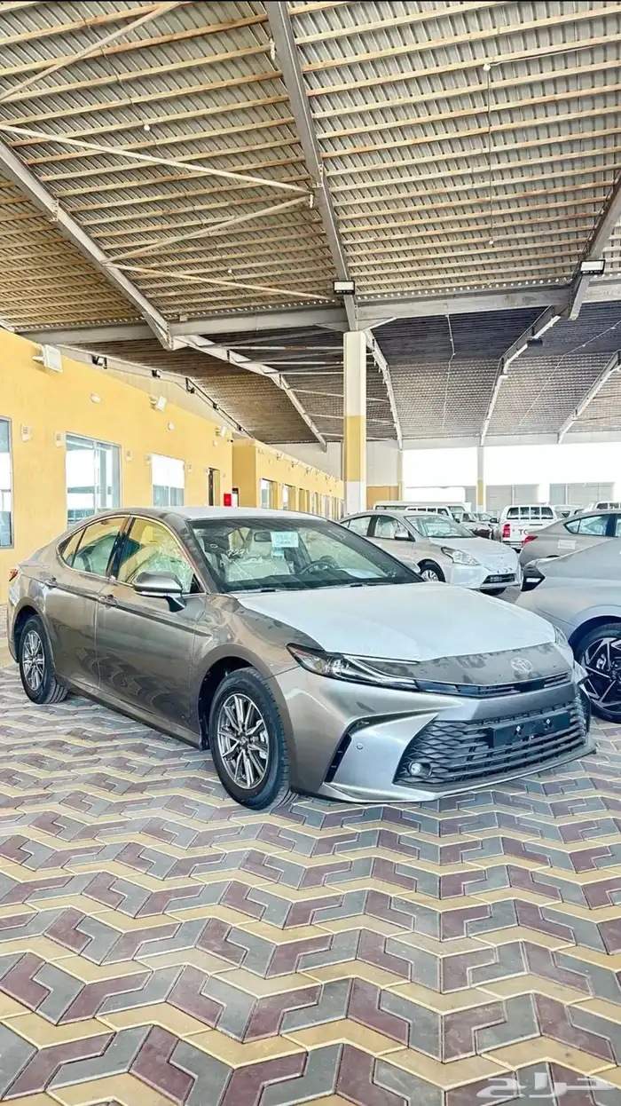 تويوتا كامري إستاندر بنزين 2025 بأقل سعر 3