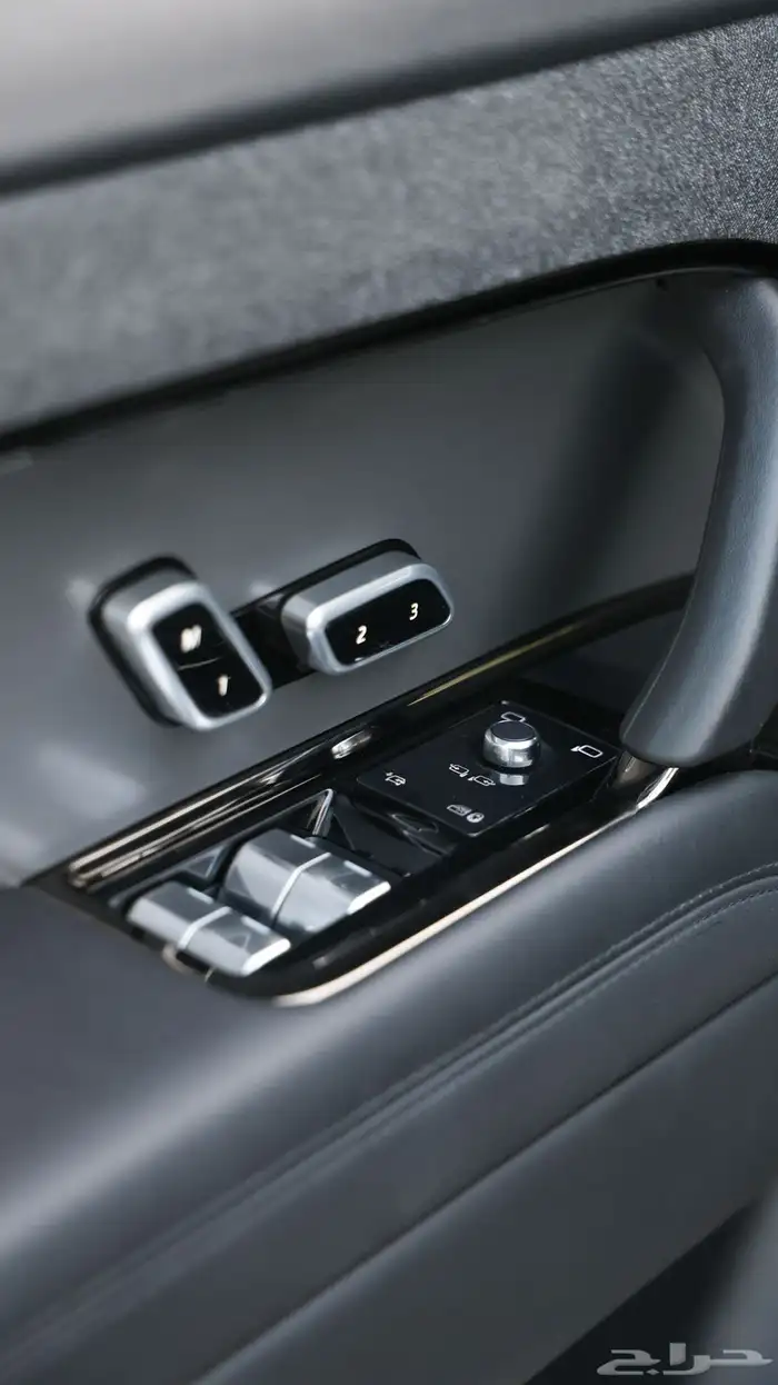 اقل سعر بالسوق رنج روفر سبورت 2023 11