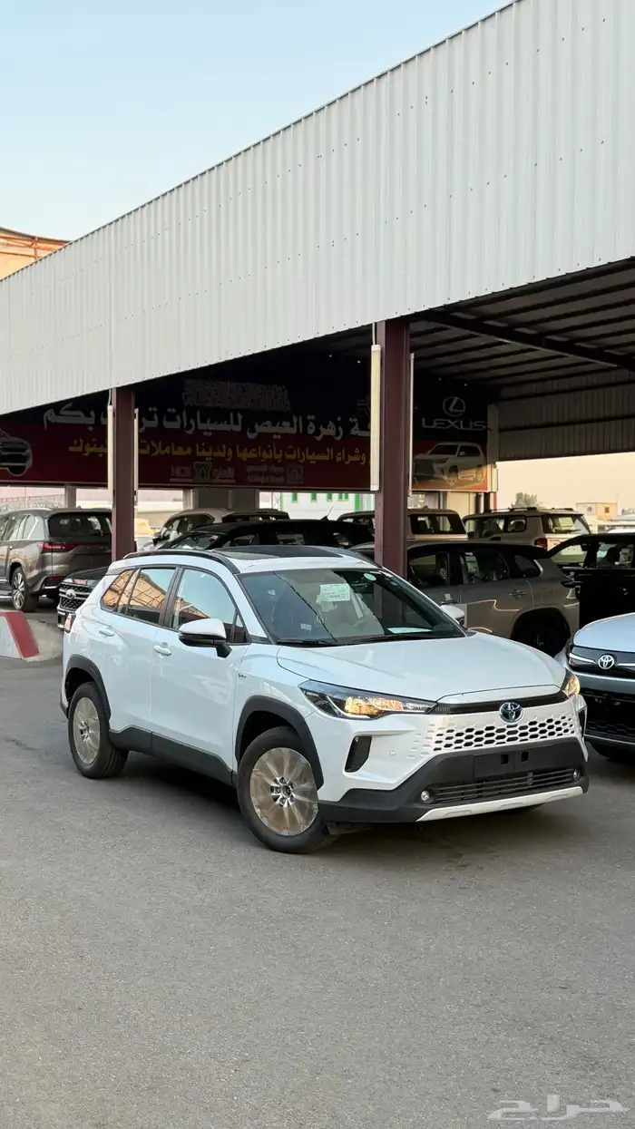 تويوتا كورلا كروس XLEهايبرد 2025 كاش وتقسيط 1