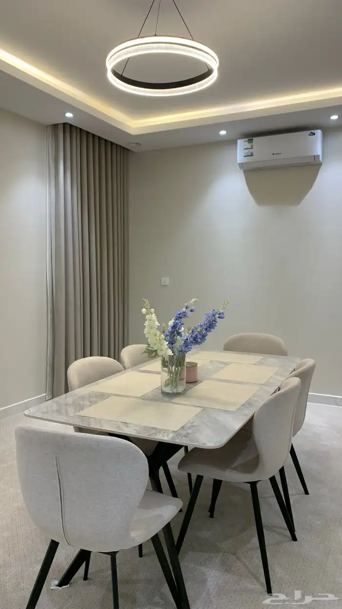 طاولة طعام 0