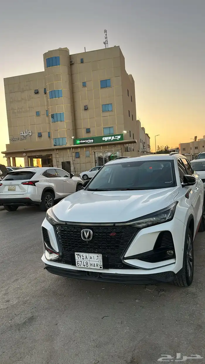 يوجد لدينا مكتب تأجير سيارات (عروض نهاية السنة الميلاديه) 1