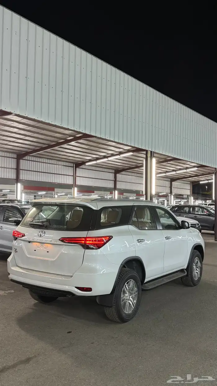 تويوتا فوتشنر بنزين4سلندر دبل 2026 كاش وتقسيط 4