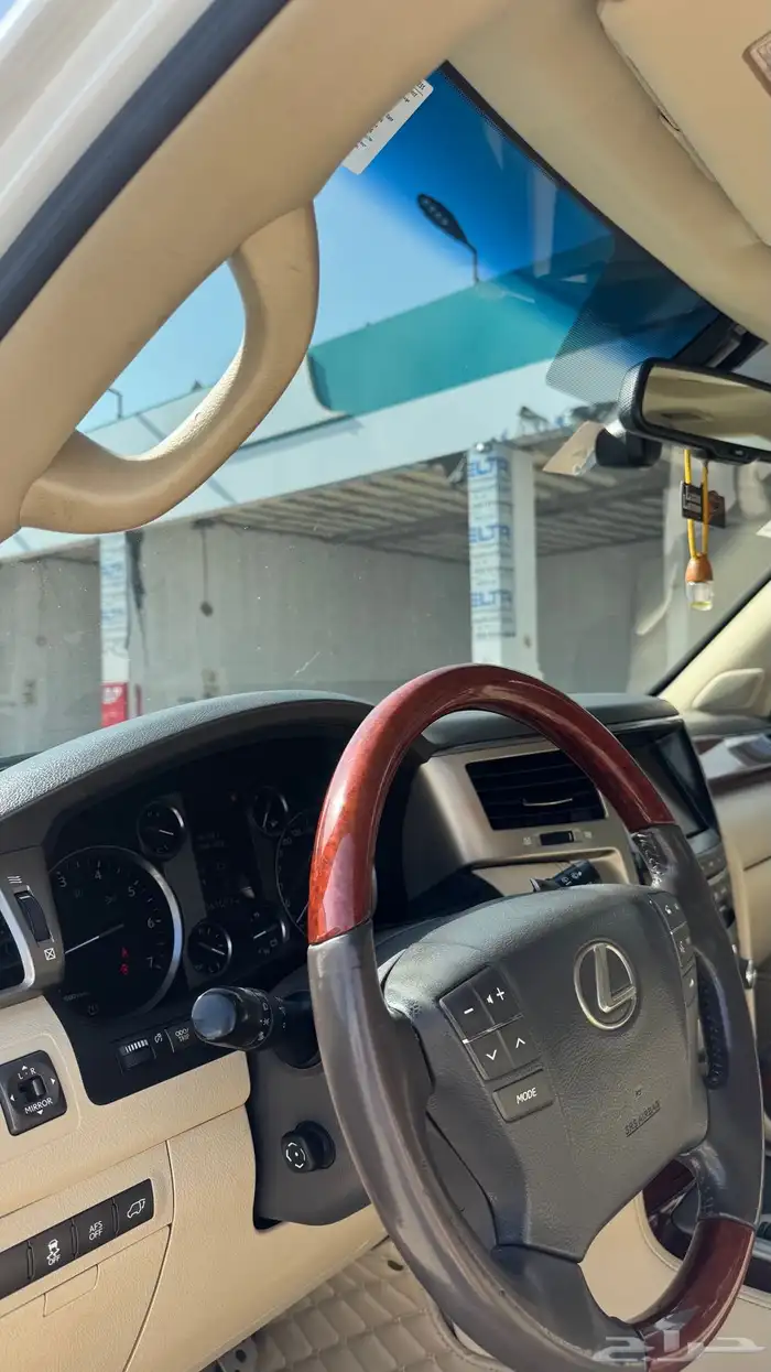 لكزس 2015 بريمي 22