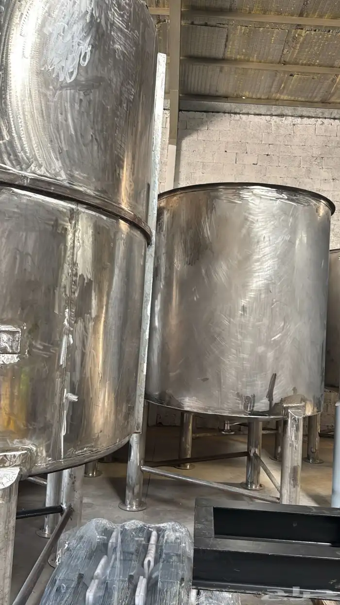 خلاطات 6 طن و15 طن كامل بجميع أغراضها جديده لم تستخدم 3