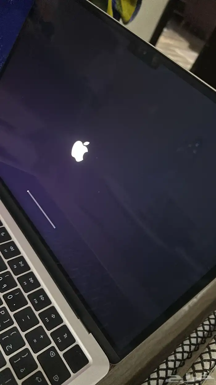 لابتوب ابل 2025 4