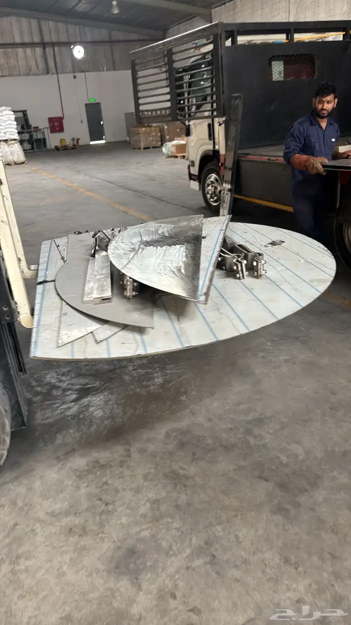 خلاطات 6 طن و15 طن كامل بجميع أغراضها جديده لم تستخدم 7