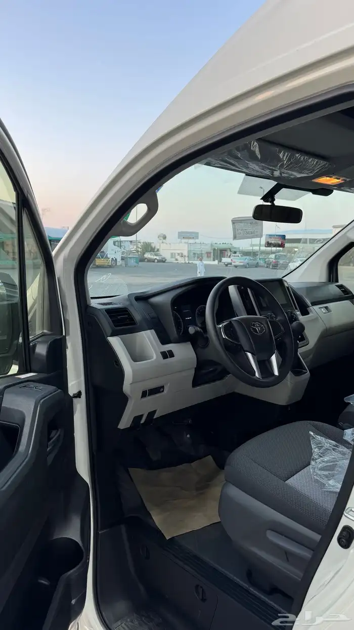 تويوتا هايس بضاعه 2026 ديزل سقف عالي سعودي قير عايدي اقل سعر 6