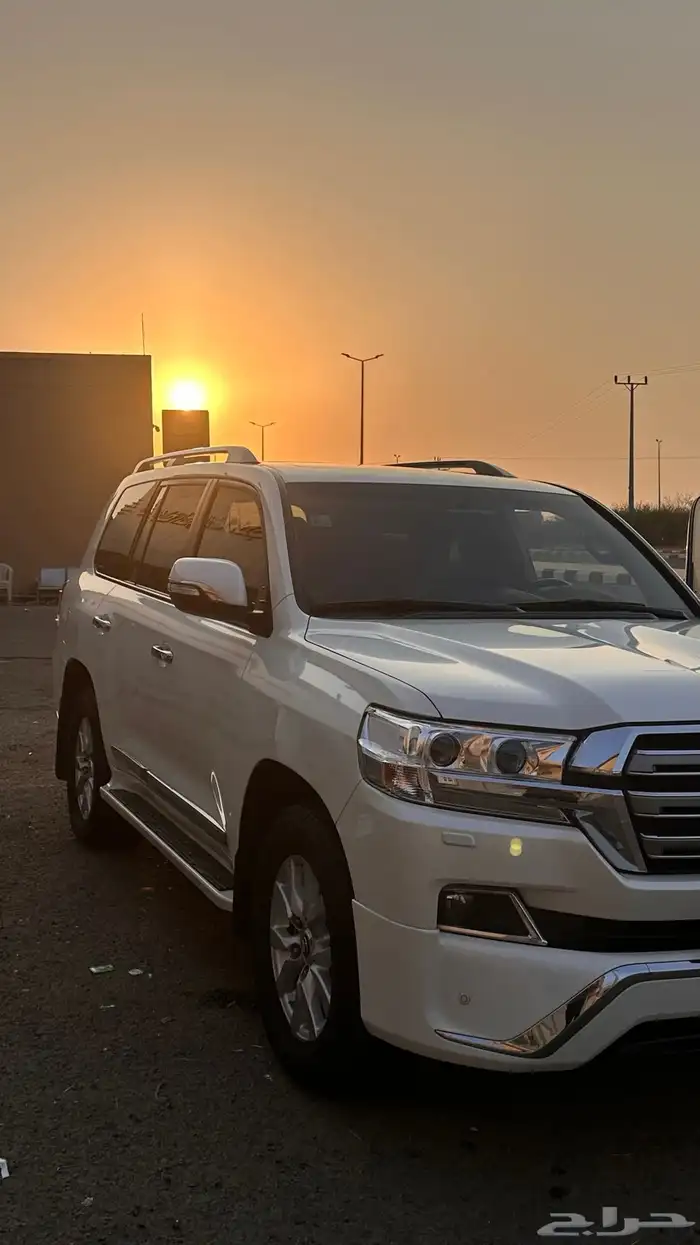 لاندكروزر GXR 2018 مخزن 7