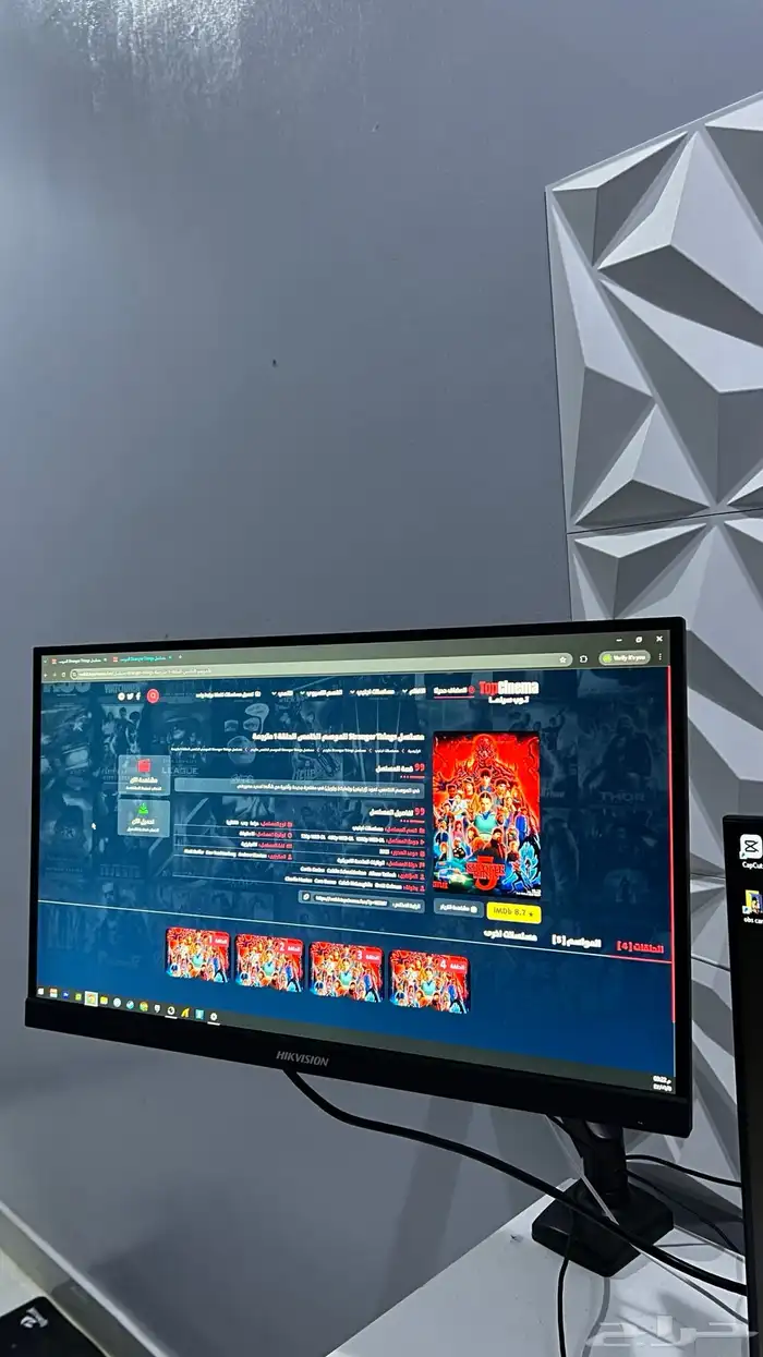 شاشة قيمنق شبه جديده 1