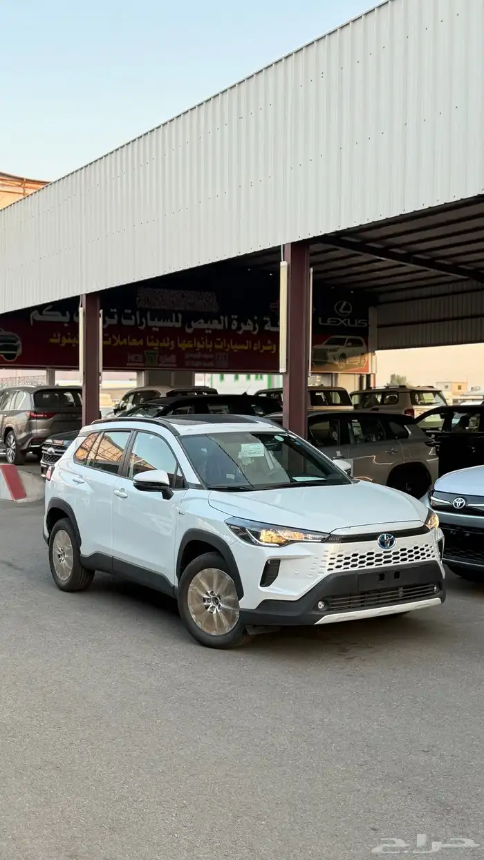 تويوتا كورلا كروس XLEهايبرد 2025 كاش وتقسيط 0