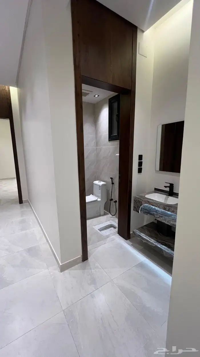 شقه للبيع في الوسام 12